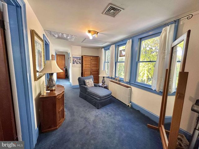 1700 N STAFFORD ST, Arlington, VA 22207