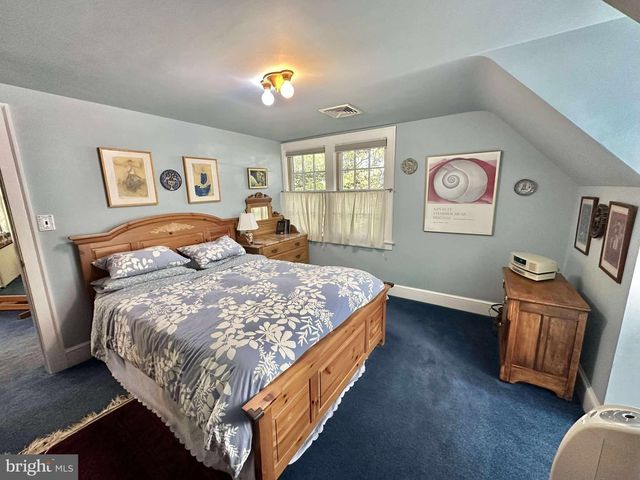 1700 N STAFFORD ST, Arlington, VA 22207