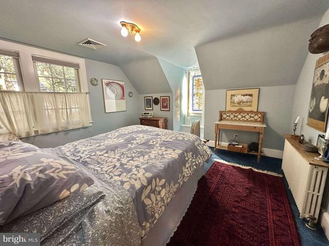 1700 N STAFFORD ST, Arlington, VA 22207