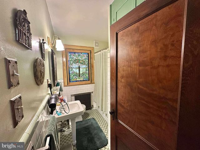 1700 N STAFFORD ST, Arlington, VA 22207