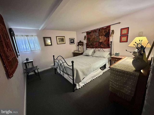 1700 N STAFFORD ST, Arlington, VA 22207