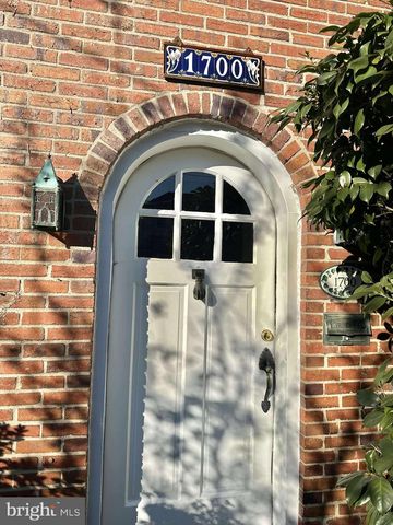 1700 N STAFFORD ST, Arlington, VA 22207