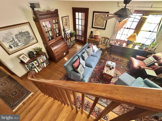 1700 N STAFFORD ST, Arlington, VA 22207