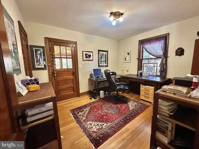 1700 N STAFFORD ST, Arlington, VA 22207