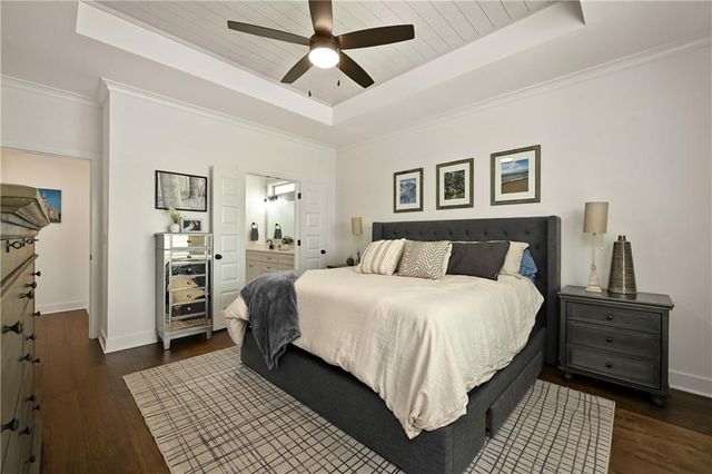 3045 NW Thoreau Lane, Lee's Summit, MO 64081