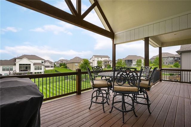 3045 NW Thoreau Lane, Lee's Summit, MO 64081