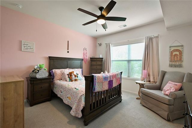 3045 NW Thoreau Lane, Lee's Summit, MO 64081