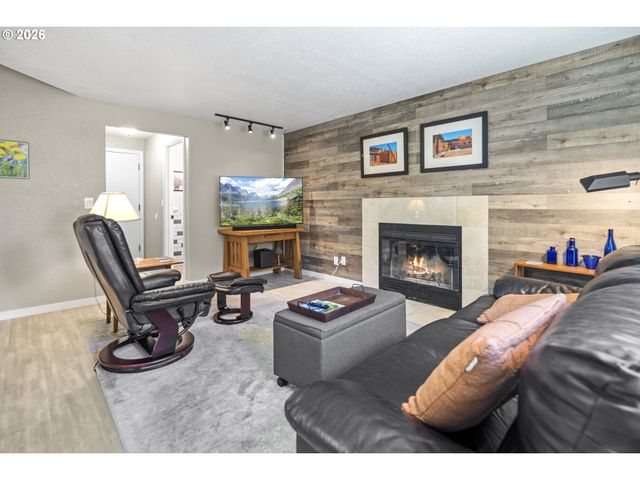 15310 Sw OREGON St, Sherwood, OR 97140