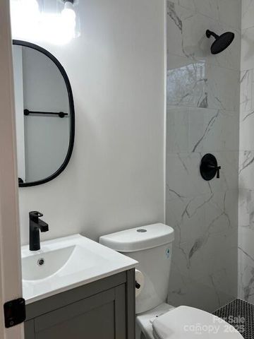 345 Fannie Circle, Charlotte, NC 28205