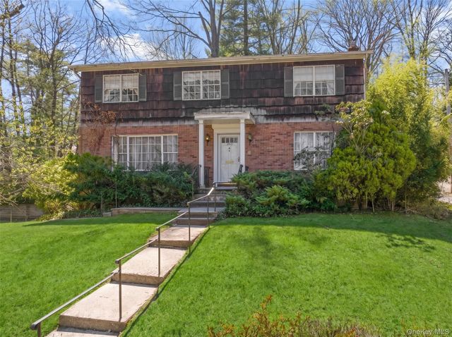 240 Shoreward Drive, Great Neck, NY 11021