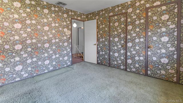 240 Shoreward Drive, Great Neck, NY 11021