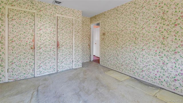 240 Shoreward Drive, Great Neck, NY 11021