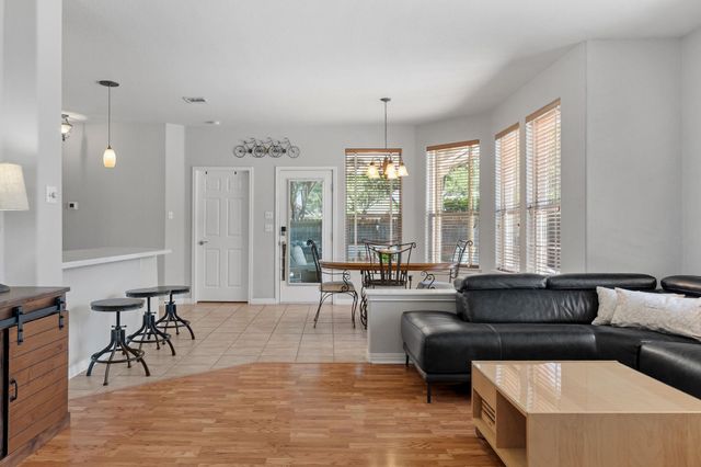 8901 Spearhead CV N, Austin, TX 78717