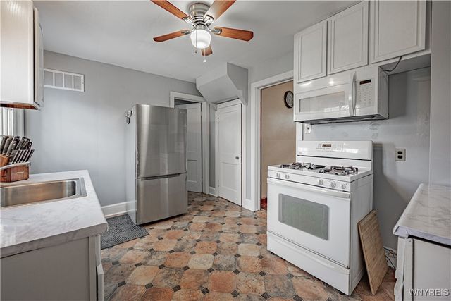 504 74th Street, Niagara Falls, NY 14304