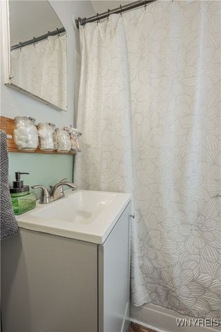 504 74th Street, Niagara Falls, NY 14304