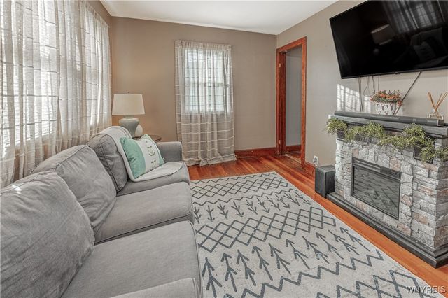 504 74th Street, Niagara Falls, NY 14304