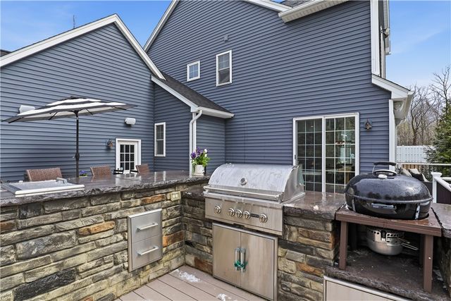 52 Copper Beech Run, Perinton, NY 14450