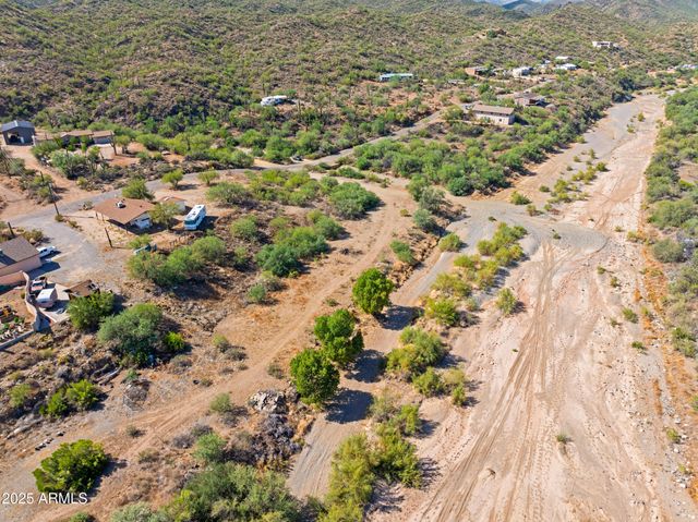 32455 S LISA Drive, Black Canyon City, AZ 85324