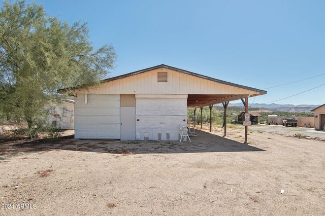 32455 S LISA Drive, Black Canyon City, AZ 85324