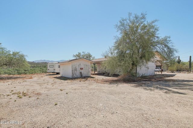 32455 S LISA Drive, Black Canyon City, AZ 85324