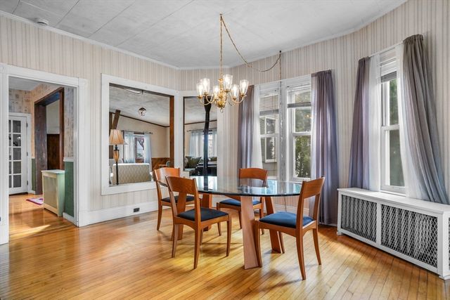 122 S Walker St, Lowell, MA 01851