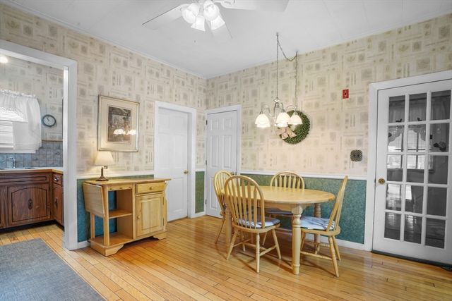 122 S Walker St, Lowell, MA 01851
