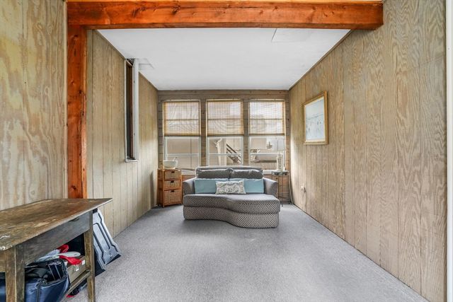 122 S Walker St, Lowell, MA 01851