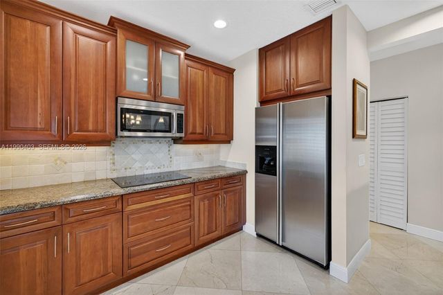 1012 SW 42nd Ave, Deerfield Beach, FL 33442