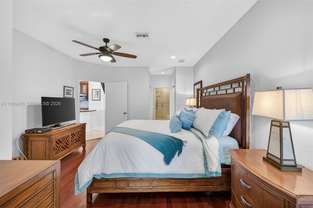 1012 SW 42nd Ave, Deerfield Beach, FL 33442