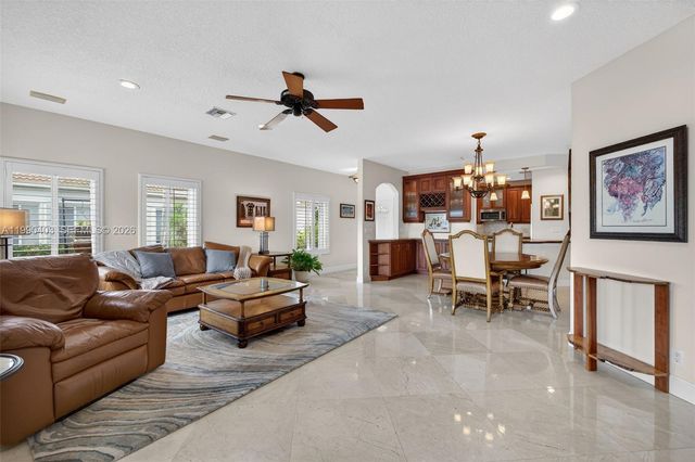 1012 SW 42nd Ave, Deerfield Beach, FL 33442