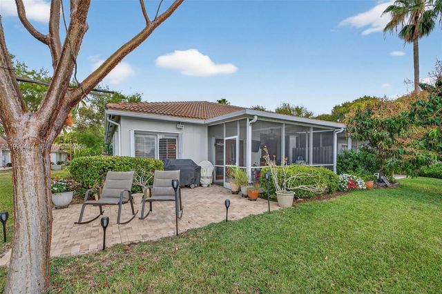 1012 SW 42nd Ave, Deerfield Beach, FL 33442