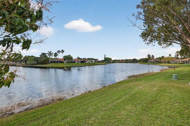 1012 SW 42nd Ave, Deerfield Beach, FL 33442