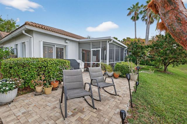 1012 SW 42nd Ave, Deerfield Beach, FL 33442