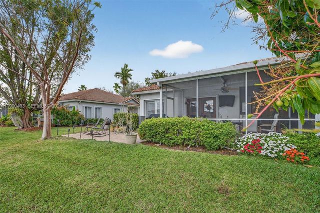1012 SW 42nd Ave, Deerfield Beach, FL 33442