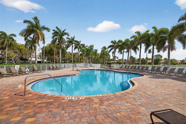 1012 SW 42nd Ave, Deerfield Beach, FL 33442