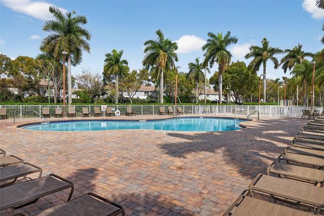 1012 SW 42nd Ave, Deerfield Beach, FL 33442