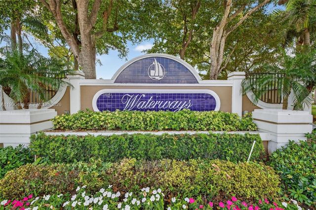 1012 SW 42nd Ave, Deerfield Beach, FL 33442