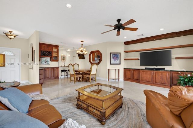 1012 SW 42nd Ave, Deerfield Beach, FL 33442