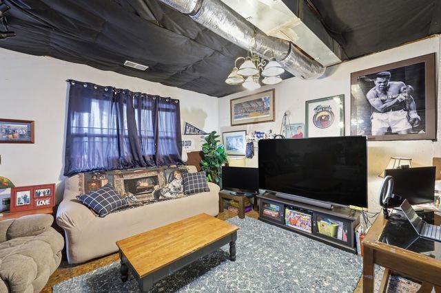 305 Long Branch Lane, Lexington, KY 40511