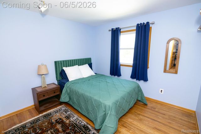 724 Sandstone Drive, Rochester Hills, MI 48309
