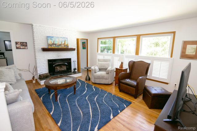 724 Sandstone Drive, Rochester Hills, MI 48309