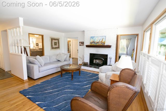 724 Sandstone Drive, Rochester Hills, MI 48309