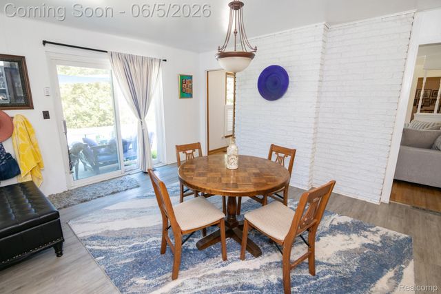 724 Sandstone Drive, Rochester Hills, MI 48309
