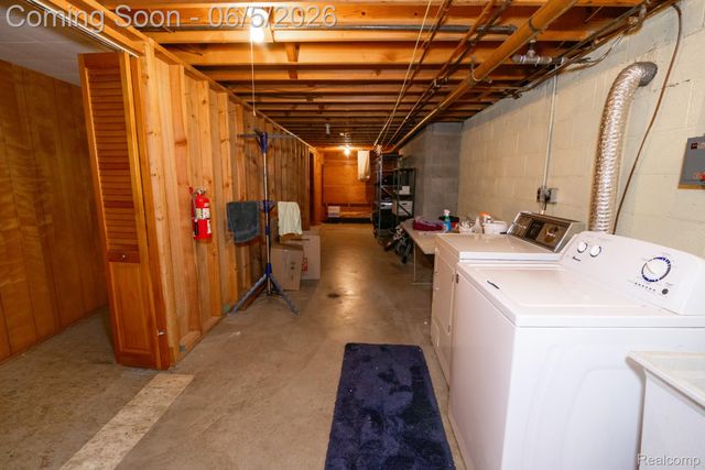 724 Sandstone Drive, Rochester Hills, MI 48309