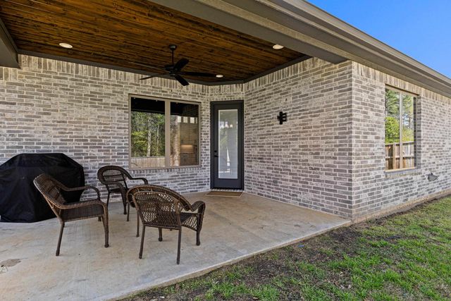 128 Saddle Brook Circle, Hallsville, TX 75650