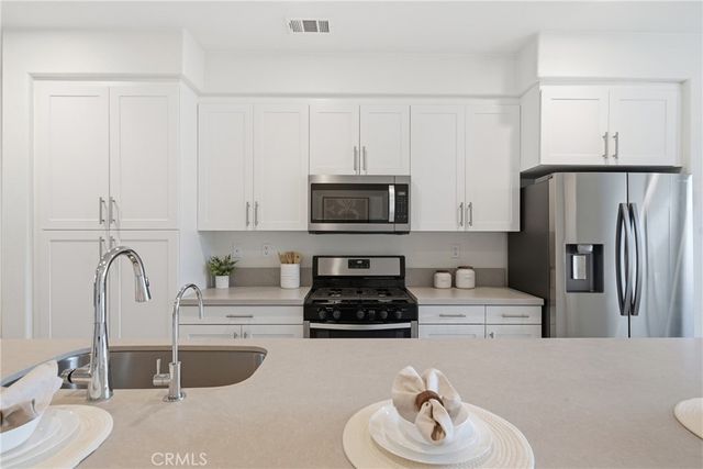 677 S District, Anaheim, CA 92805