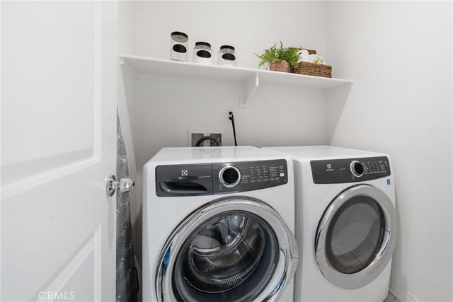 677 S District, Anaheim, CA 92805