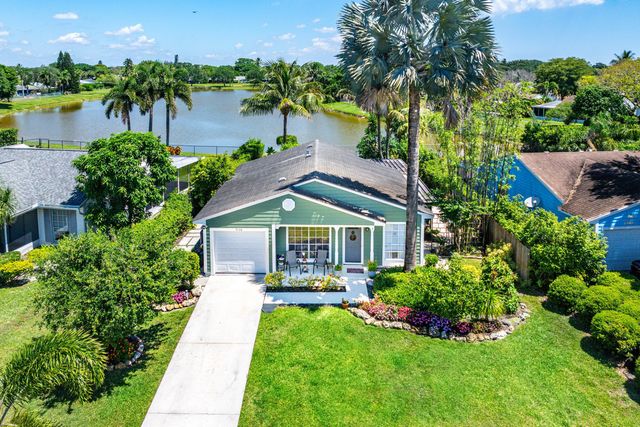 9108 Chrysanthemum Drive, Boynton Beach, FL 33472