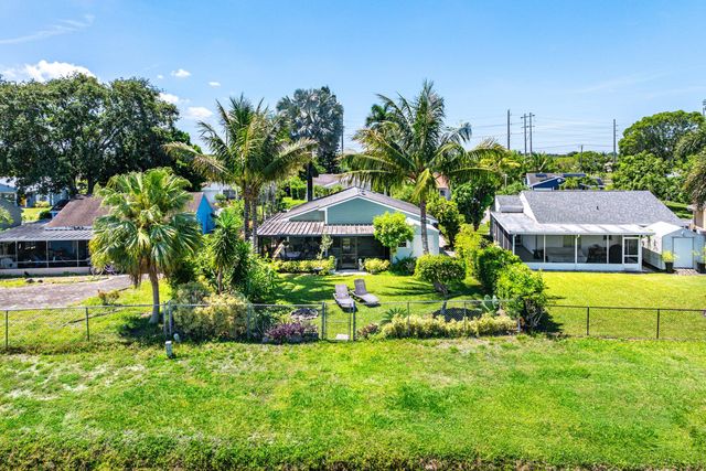 9108 Chrysanthemum Drive, Boynton Beach, FL 33472
