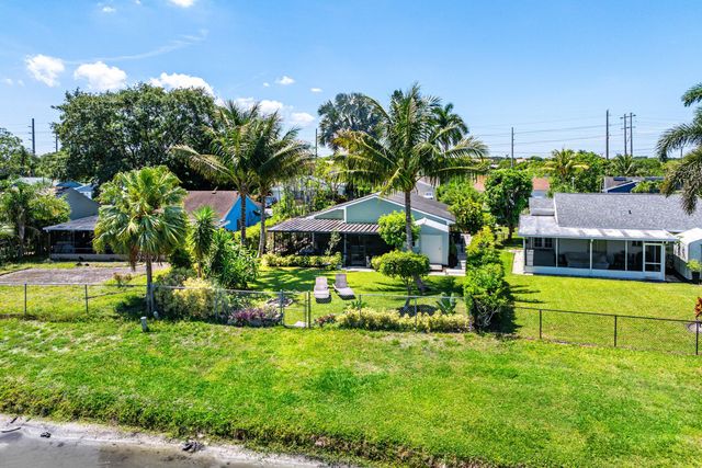 9108 Chrysanthemum Drive, Boynton Beach, FL 33472